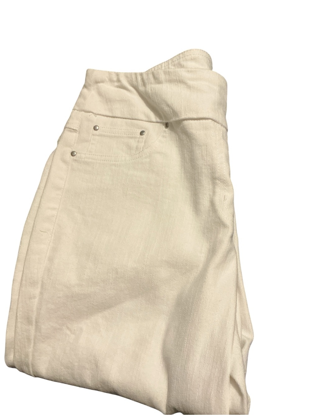 Ruby Rd. Cream Capri Pants